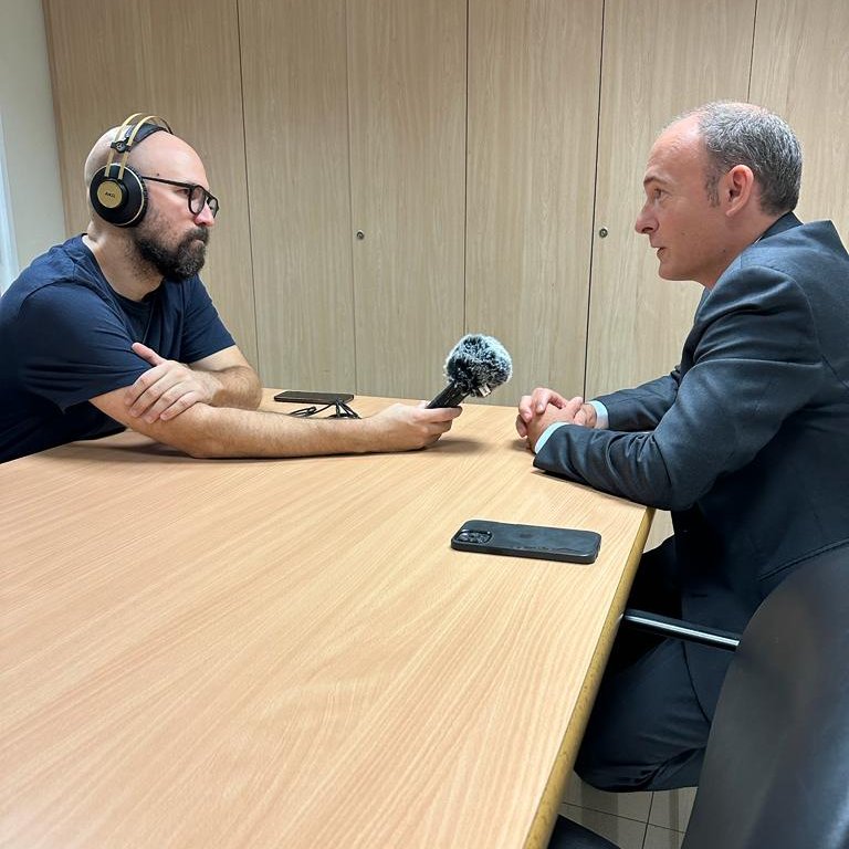 🧑‍⚕️ L'any 2025 s'estima que, només a Catalunya, hi haurà més de 4⃣2⃣.6⃣0⃣0⃣ persones amb #càncer.

En aquest nou podcast de #LaSuma, el Dr. @Prat_Aleix i la Dra. <a href="/MeritxellMolla/">Meritxell Mollà</a>, expliquen un dels tractaments més usats per tractar-ho: la radioteràpia. 

🎙️ lc.cx/hgeALL