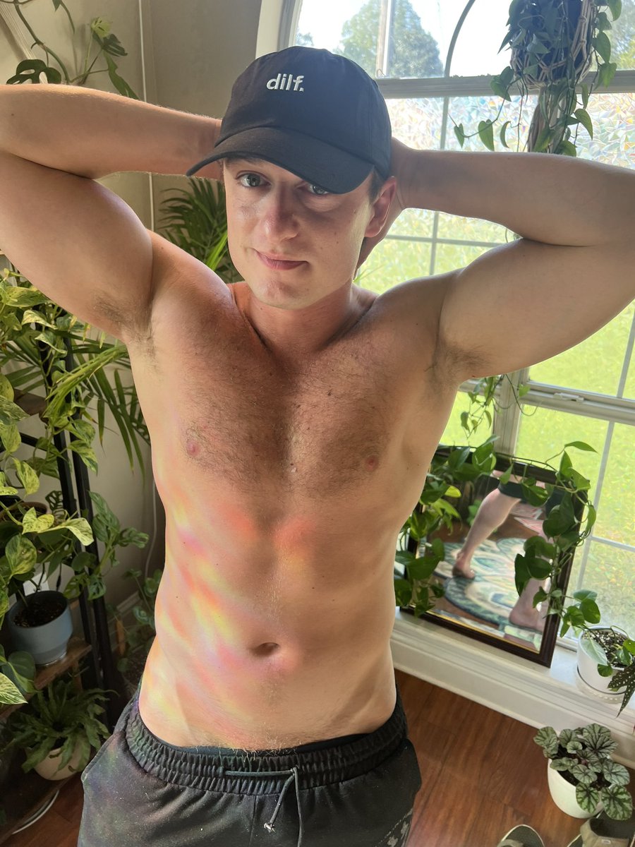 coolhanddrew69's tweet photo. Retweet and like this post for a chance to win a free month to my onlyfans! https://t.co/78njKs6Px5