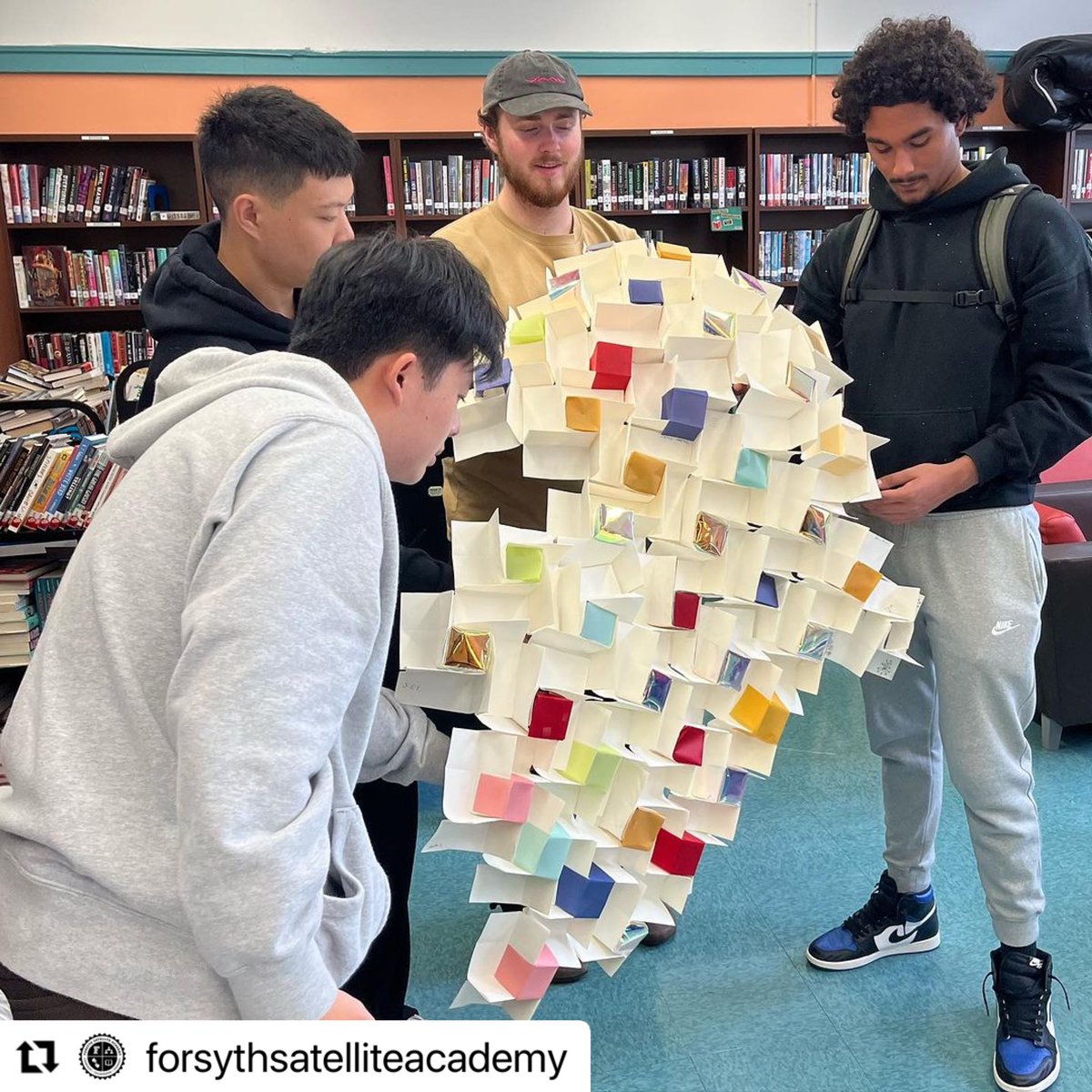 CIOBCitywide's tweet image. Collaborative art projects are always inspiring! 🎨✨ Kudos to Forsyth students, @PrattInstitute, and artist @Annika_Bowker for creating a beautiful window hanging together. 🪟🌟 #ArtCollaboration #CreativityInEducation @NYCSchools  @DOEChancellor