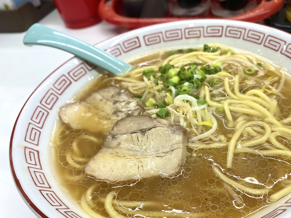 jamjump555's tweet photo. 随園

ラーメン
¥700

これぞ宮崎ラーメン🍜
飲んだ帰りは無性にたべたくなる😊
ごちそうさまでした🙏

#宮崎 #ラーメン https://t.co/XRCNwtPxew