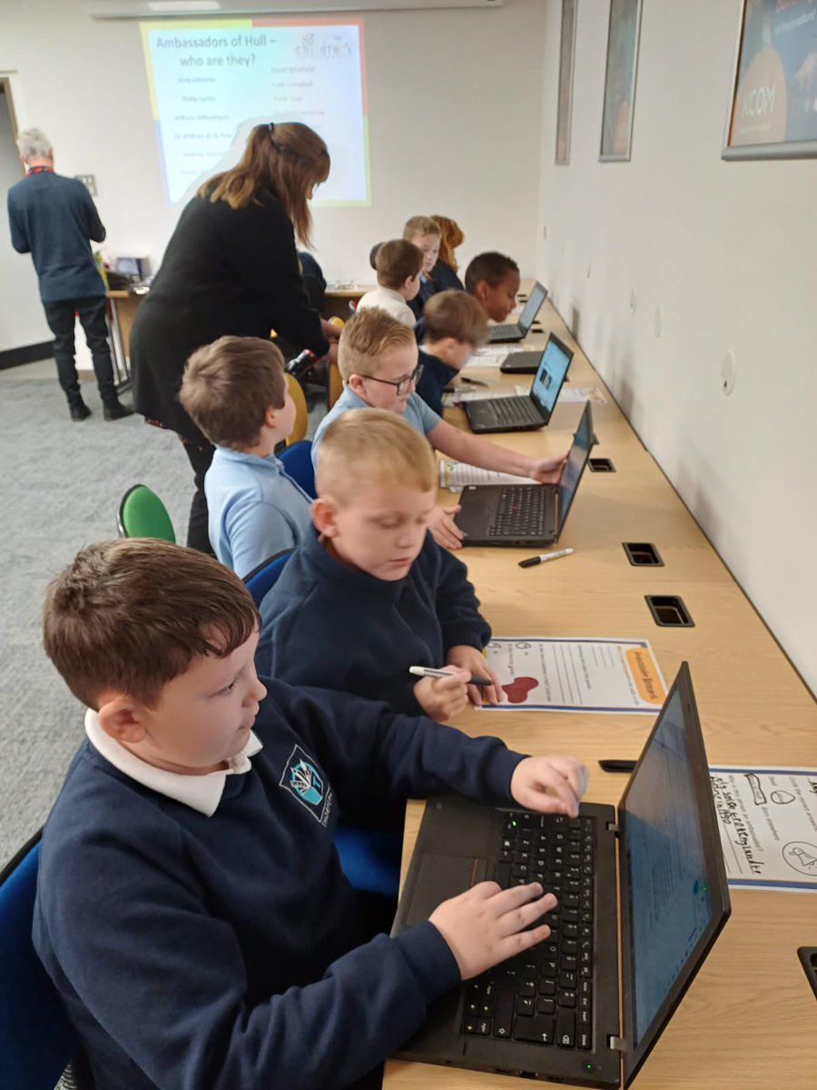 childrensuni's tweet photo. Now they know what an ambassador is, @Thorpepark_Hull year 5s are researching some key figures from Hull ready to present back to their peers! #HEYCUaccess #AmbassadorsofHull #InspireBelieveAchieve https://t.co/pWKLlcLe3K