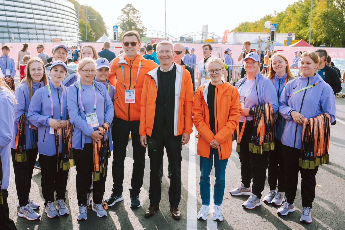 A once in a lifetime experience - running the first ever World Road Running Championships and getting your medal put around your neck by the Latvian president. 🏅 #wariga23