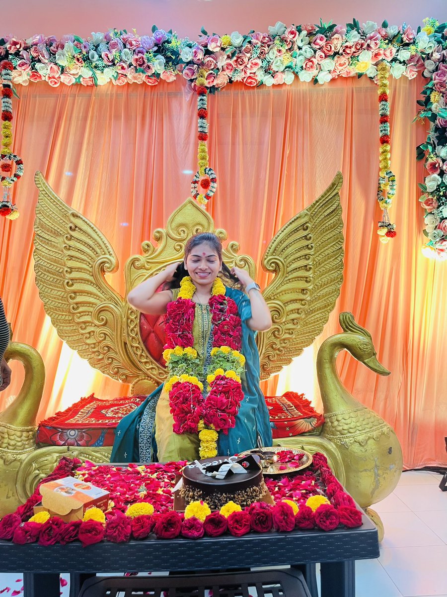 MeeraDhulgunde's tweet image. Blessed, Grateful, Happy and Full of Love 😇❤️

.
.
.

#blessed #thankyou #yummycake #beatifuldestination #decor #happy #randomclick #grateful #fulloflove #respect #dressing #punjabisuit #smile