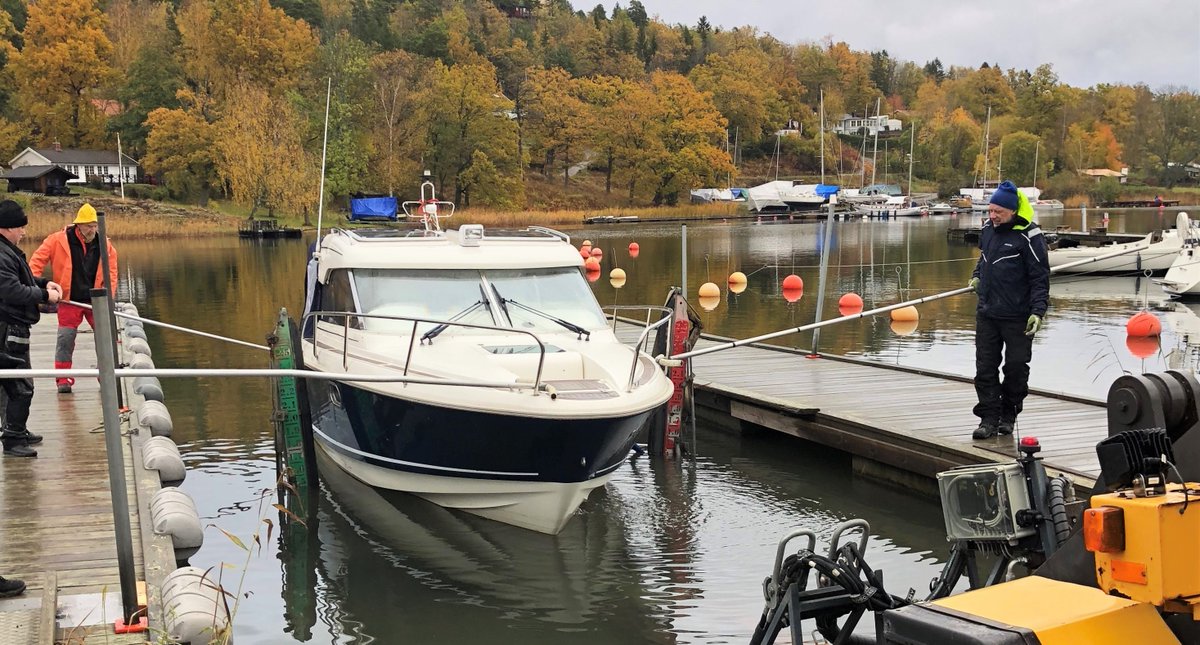 Hösten är i antågande och snart är det dags för torrsättning. För att underlätta ditt arbete med torrsättningen, vinterförvaring inklusive konservering av motor och avmastning har <a href="/Kryssarklubben/">Sve.Kryssarklubben</a> utarbetat smarta checklistor. Ta del av listorna här: sxk.se/artiklar/check…
