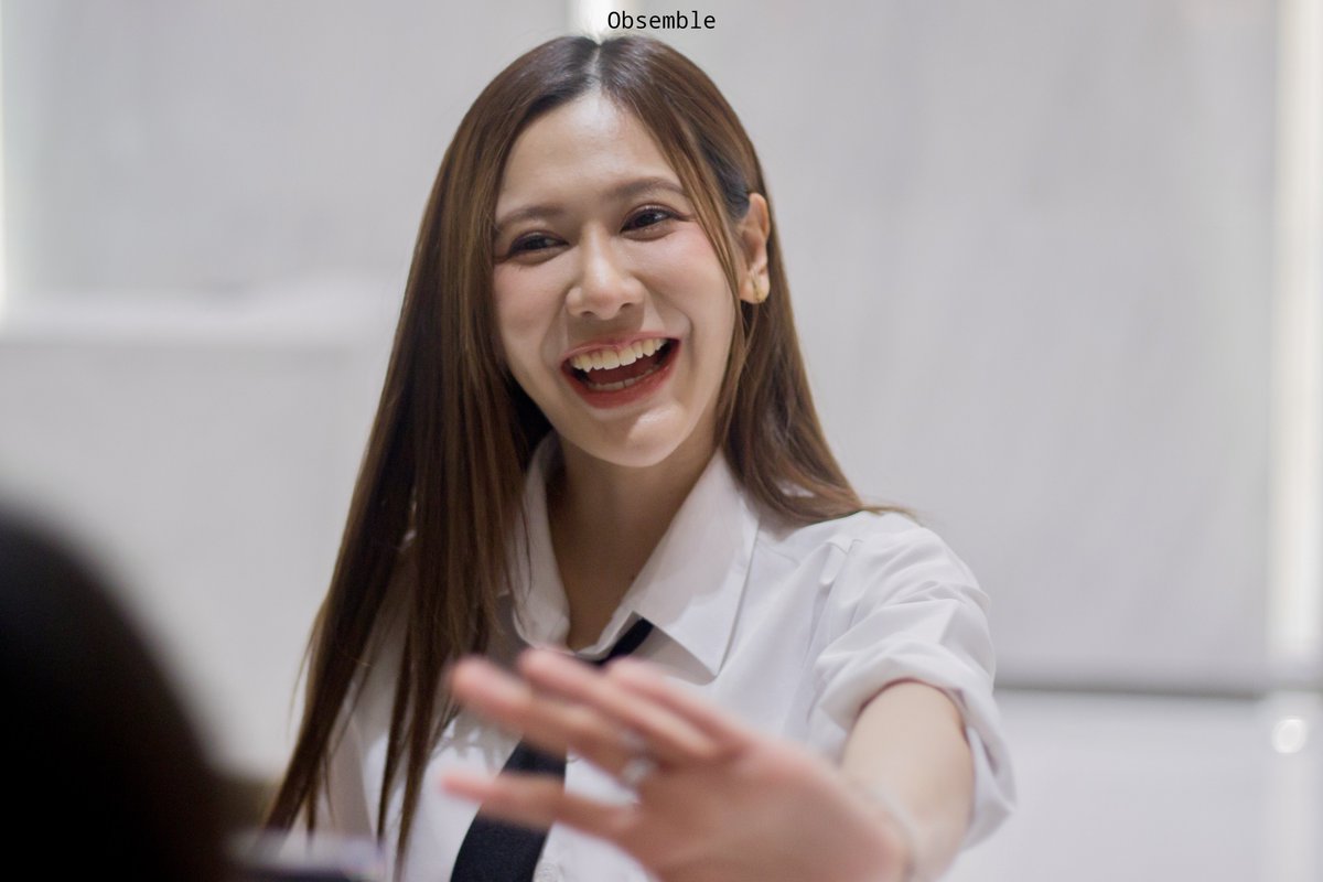 obsemble's tweet photo. รอยยิ้มของพิเนยสดใสที่สุดเลย 🌞
#NoeyKanteera
#Obsemble https://t.co/RrqQTTCh3p