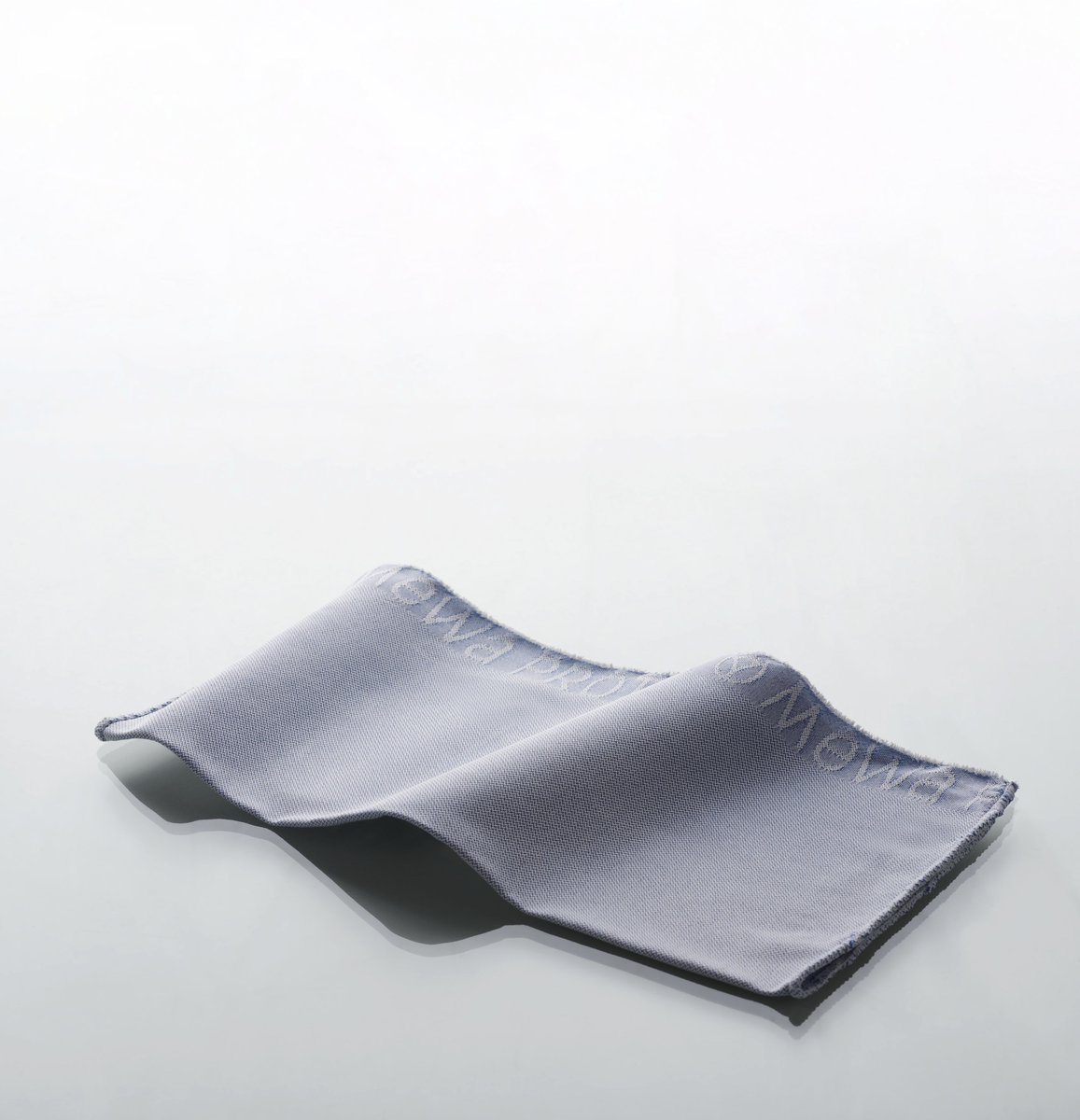 MEWA_EN's tweet image. Introducing the Mewatex Ultra cloth!
Suitable for pneumatics, silkscreen printing and surface polishing, this cloth gently cleans sensitive surfaces and small items that demand a high sense of touch.

hubs.li/Q023G3G70
#textilsharing #mewatex #mewatexultra