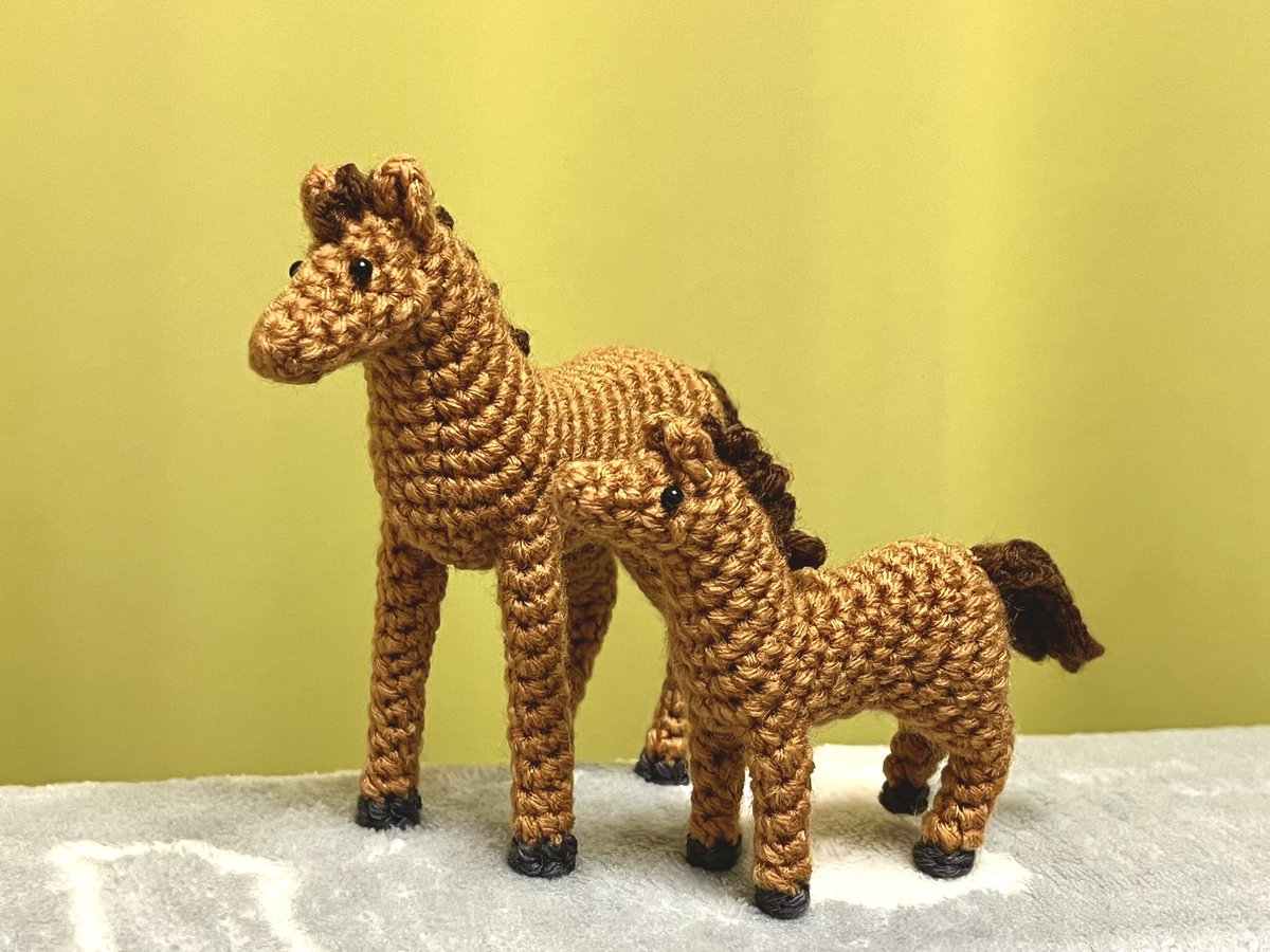 馬の親仔｣のあみぐるみを編みました🐴 同じ毛糸ですが、編み方を変えて