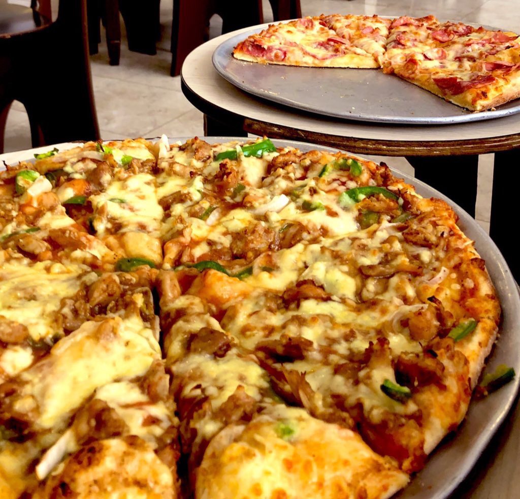 SORTEO 2 PIZZAS CH FARINA entre quienes acierten el marcador 🍕⚽️ Dale like 💙 Repost 🔁 Y escribe abajo ⤵️ el resultado del partido Defensa y Justicia vs. LIGA