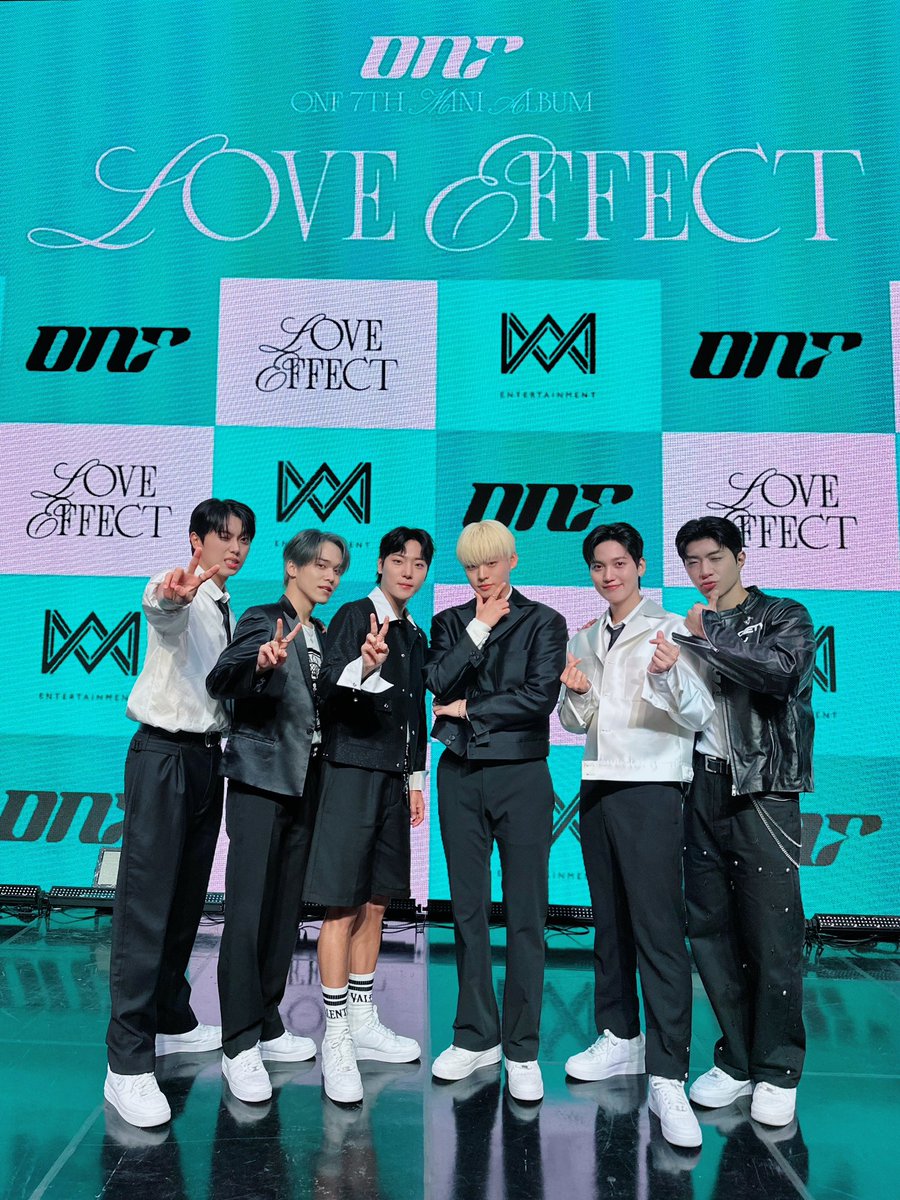 [#LightONF] 23.10.04 COMEBACK SHOWCASE  📸

기다리고 기다리던 컴백 쇼케이스를 성공적으로 마무리한 온앤오프❤️‍🔥 퓨즈들의 응원 덕에 사랑 충전 백퍼센트 완료❗ 이제 행복할 일만 남았으니까 앞으로 활동도 기대해 주세요🥰

#온앤오프 #ONF
#바람이_분다 #LOVE_EFFECT