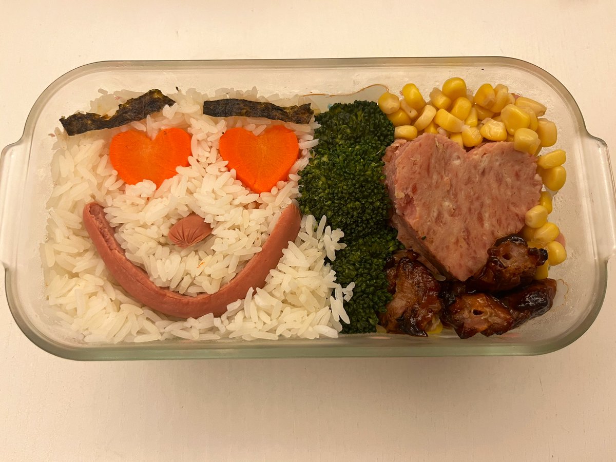 痴能線
打開真係笑左

唔洗俾面
大大聲笑啦
😬😬😬😬😬

如果你係同我一齊食飯嘅同事
你見到會有咩反應🤭🤭🤭

唔知仲以為我返緊幼稚園🤗

#為博紅顏一笑
#自家制便當😋