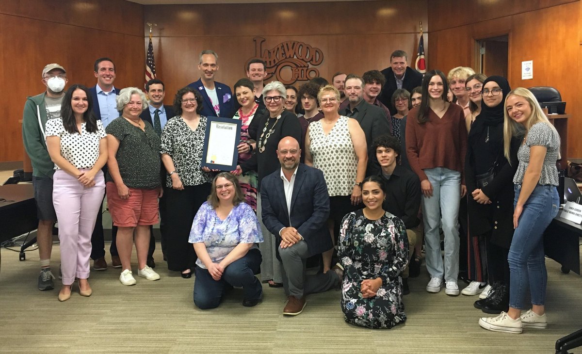 Thank you to Mayor George &amp; Lakewood City Council for hosting our 6th period AP Government &amp; Politics students on Monday night 🇺🇸
<a href="/LkwdSchools/">Lakewood OH Schools</a> 
<a href="/Lkwd_LHS/">Lakewood High School</a> 
<a href="/LakewoodOhio/">City of Lakewood</a> 
@MeghanFGeorge 
<a href="/LittenForLkwd/">Fmr Council President Litten</a>