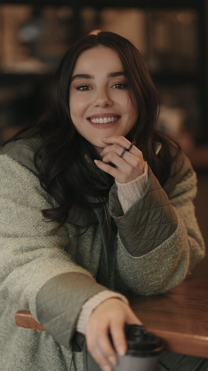 Fact1__'s tweet photo. stand with you ❤️ #Özgegürel https://t.co/LsWHBOd59x