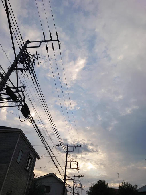 ウォーキング27000歩達成∠(`・ω・')雨がちょっと残念だけど明日はどうかな?今月中に5㌔落とすぞー#ダイエット #ウォーキング #御神苗優になりたい 