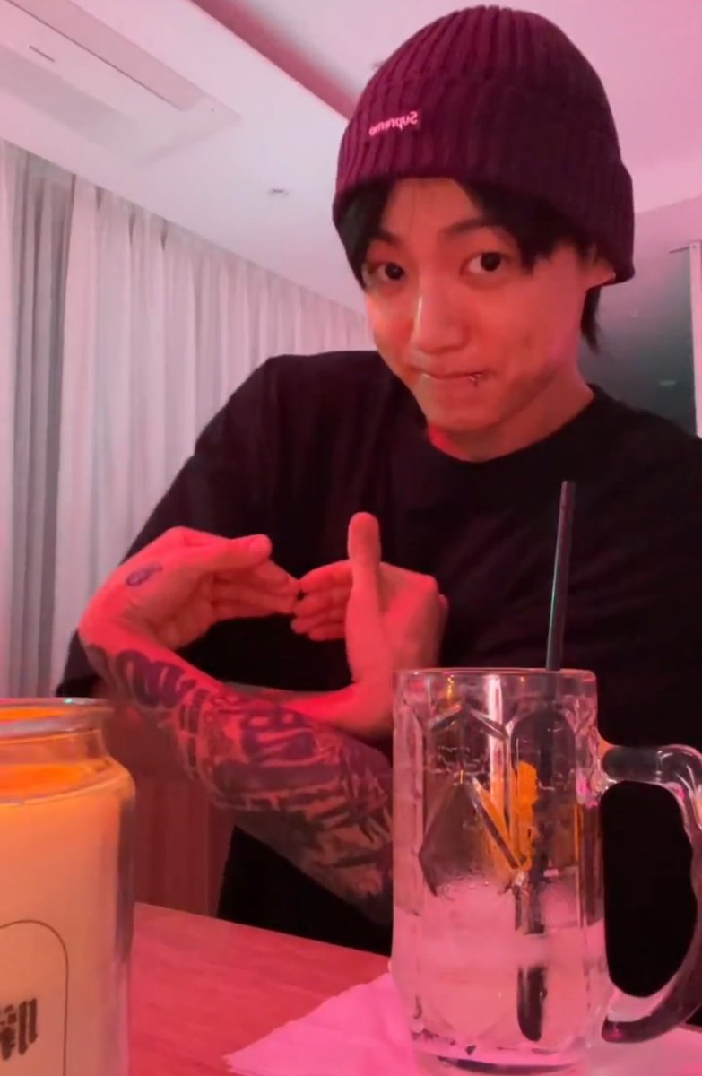 BTStranslation_'s tweet photo. HELP HE BUILT ALL THOSE HAND GESTURES UP TO DO THE HEARTS FOR US DJMFKGK https://t.co/KrL6VrHSXg