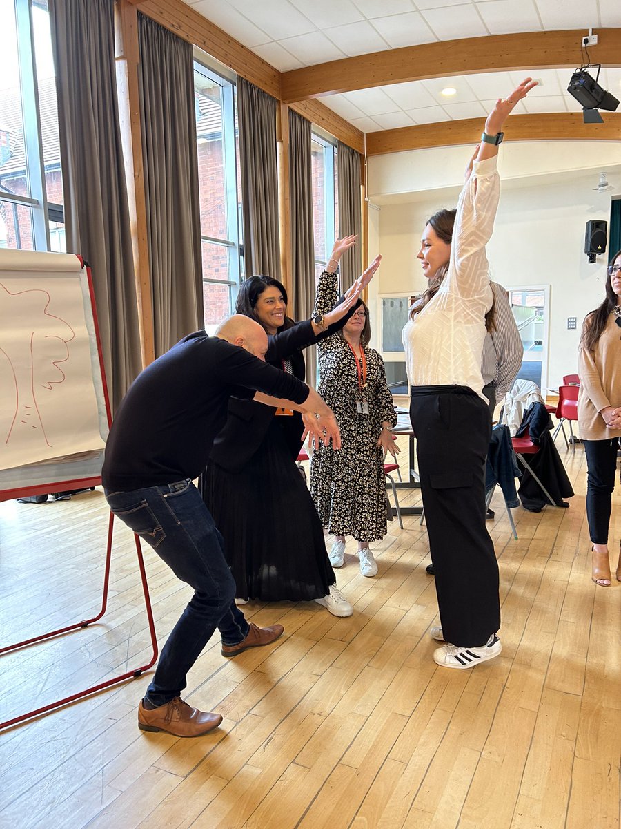 lisa_stephenso's tweet photo. Brilliant CPD launch with @ExceedLP. Over 1 year, artists @storymakersCo &amp; teachers will be embedding a drama based curriculum for socio-emotional literacy across 8 schools with Yr 4 children. @AAKTheatreCo @DIBrownAuthor @choltheatre @DIBrownAuthor @BeryceNixon @educationLBU https://t.co/3KWiCOBJuq
