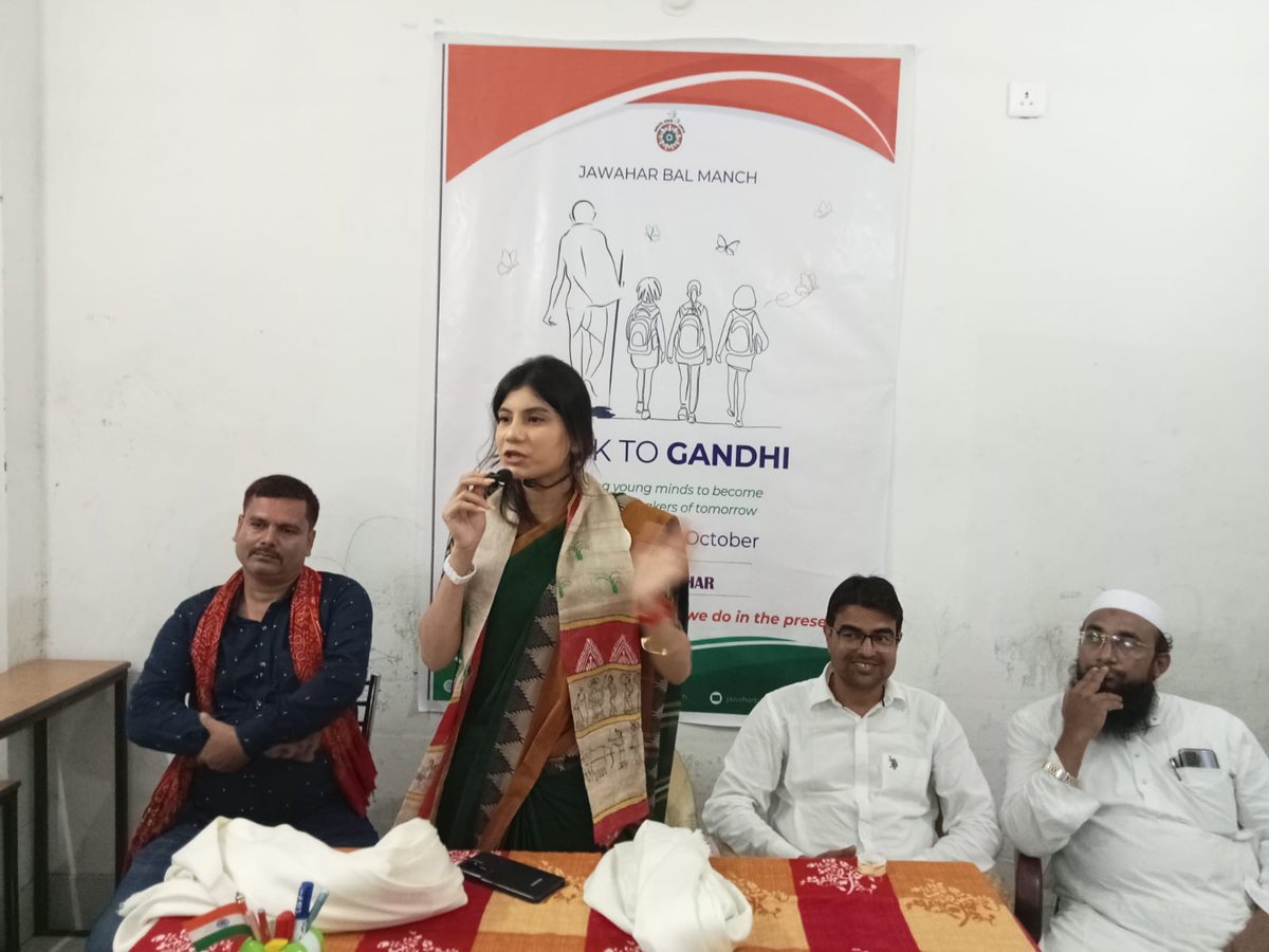 jbmbihar's tweet photo. Assalamu alaikum wa Rahmatullah wa barakatuhoo
Back to Gandhi
Al Falah English Arabic school Phulwari Sharif Patna Bihar India ke students ke beech program ki jhalkiyan . 
Is program me namrata Sony G Rajasthan, sujeet Chaudhry G Begusarai, Tariq Anwar madhubani, Abdul Majid https://t.co/ZsgCPQTczc
