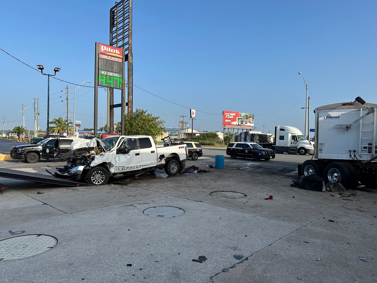 Early morning crash on SR-44 at I-75 in Wildwood following a pursuit of a stolen Ford F250 results in serious injuries for the fleeing driver and minor injuries for the tractor trailer driver.  #Breaking