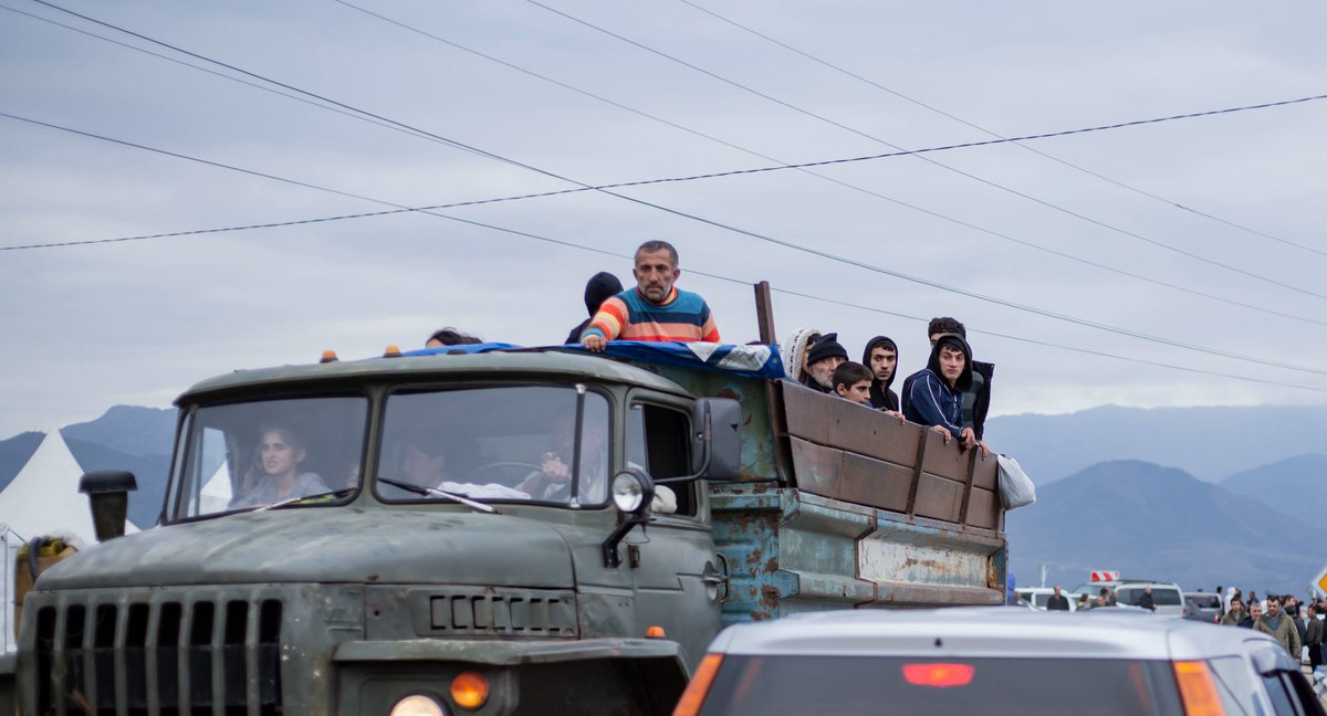 Mass exodus.

📷Nune Arakelyan for Armenia Media Inc.