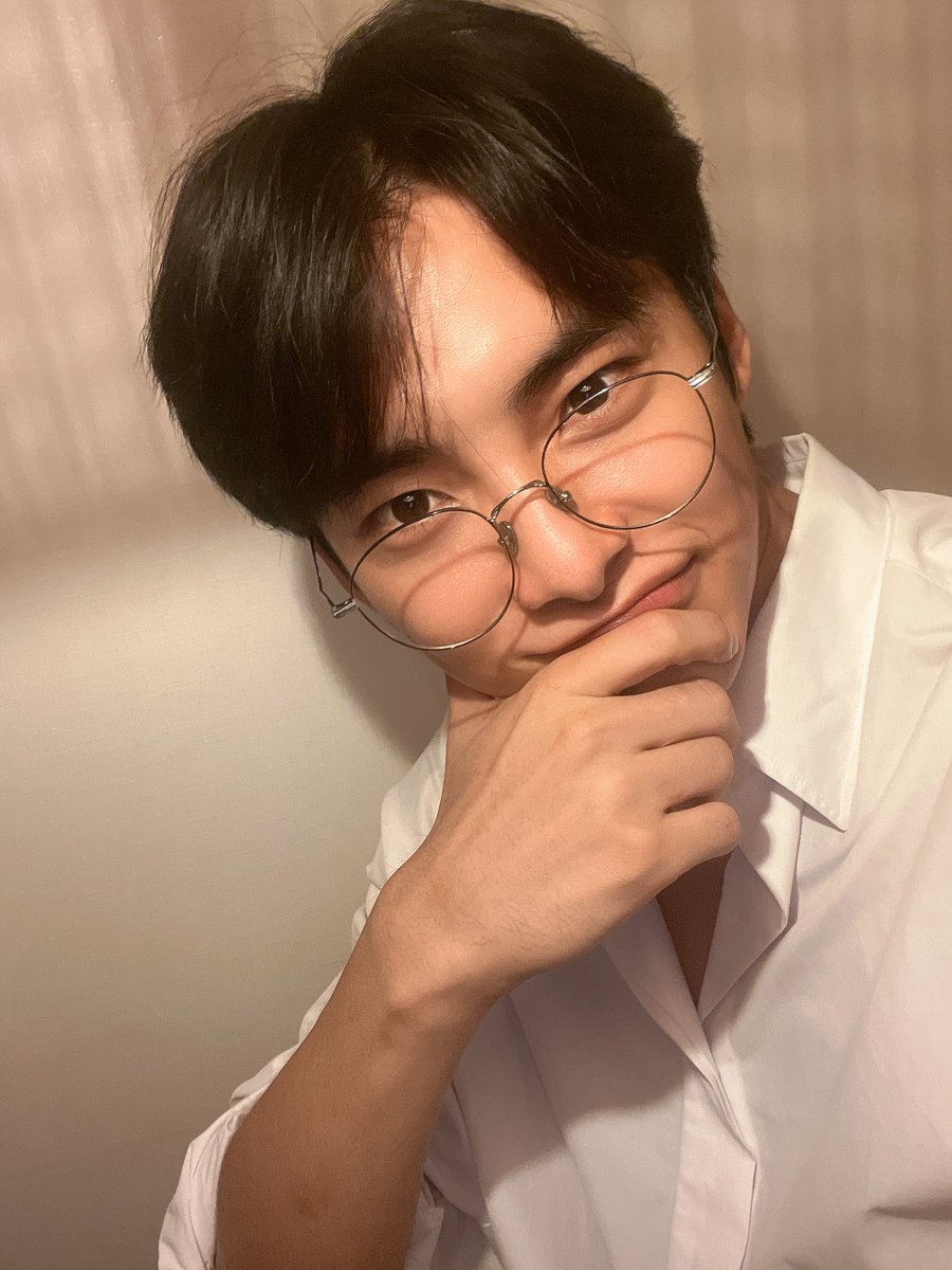 official_ACE7's tweet photo. [#에이스_박준희]
초이스 🤭!
내가 처음으로 영상을 만들어 봤어… 
100프로 내 수작업이라… 부끄럽지만…
초이스 생각하면서 부른 노래에요🤍 🙈
사랑해요 ❤️

Nothing's gonna change my love for you - George Benson (Covered by 박준희)

https://t.co/ynCFso8Pas

#ACE #에이스 https://t.co/Lw8HwMzbeE