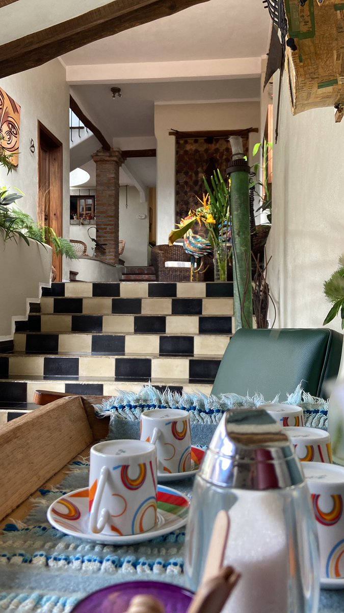 bostonrex's tweet photo. Casa Sol en Mérida, de los mejores lugares que me he quedado en mi vida. Y una mesita con café y té infinito 🫶❤️ el precio un chiste. Jamás duden de venir https://t.co/uu4mt9Q2o0