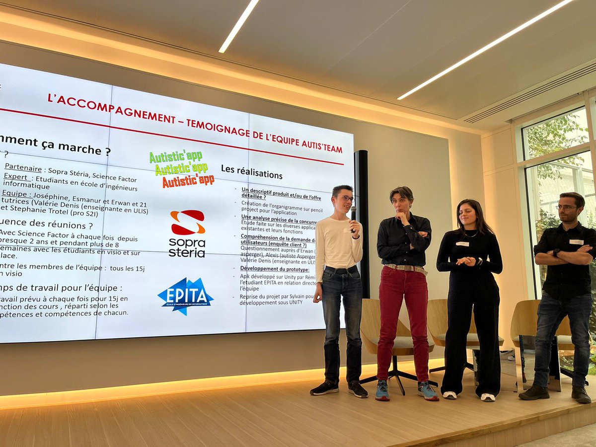 ❗️C’est au tour de l’Autis’team ! 👏

Erwan présente leur projet : l’Autistic App, pour aider les personnes autistes à communiquer ! 🥰🏆

S. Heliou les accompagne dans le développement technique. 🤯⚡️