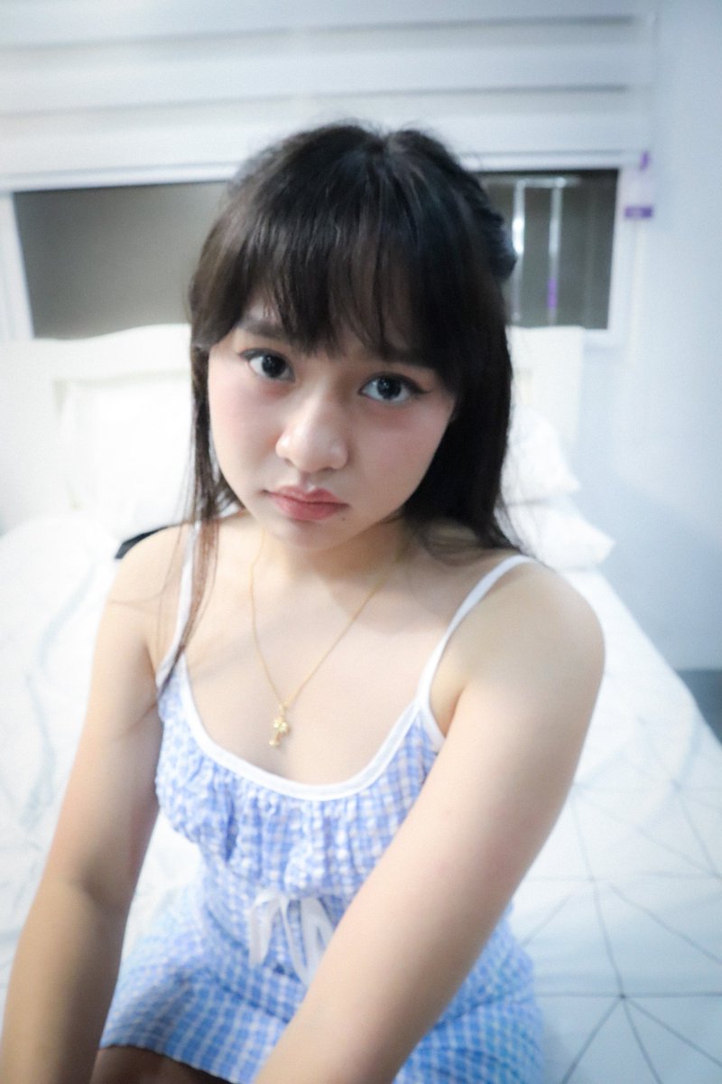 rvnfth's tweet photo. live now on @PartiLive😙 playing League tonightttt https://t.co/B89z3ozT8M https://t.co/ofGYARSU5x