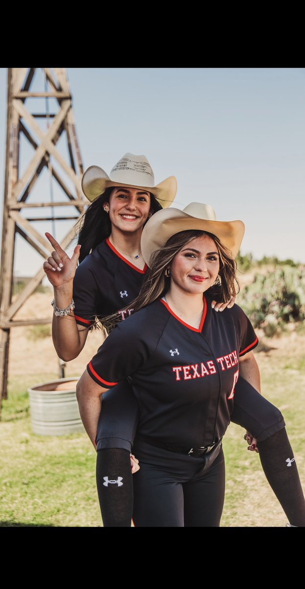 charleigh esparza tweet media