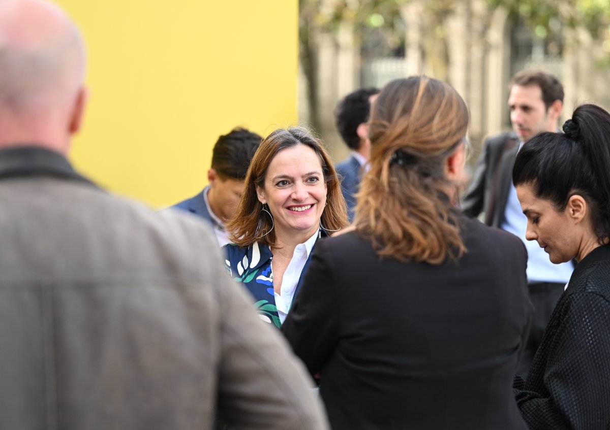 L’Avocat dans la Cité : inauguration du Village de l’Avocat sur le parvis de l’Hôtel de Ville en présence de <a href="/batonnierparis/">Bâtonnier de Paris</a>, <a href="/vincent_niore/">Vincent Nioré</a> et les adjoints à la Mairie de Paris <a href="/OliviaPolski/">@oliviapolski.bsky.social</a>, <a href="/leafiloche/">Léa Filoche</a> et Antoine Guillou.