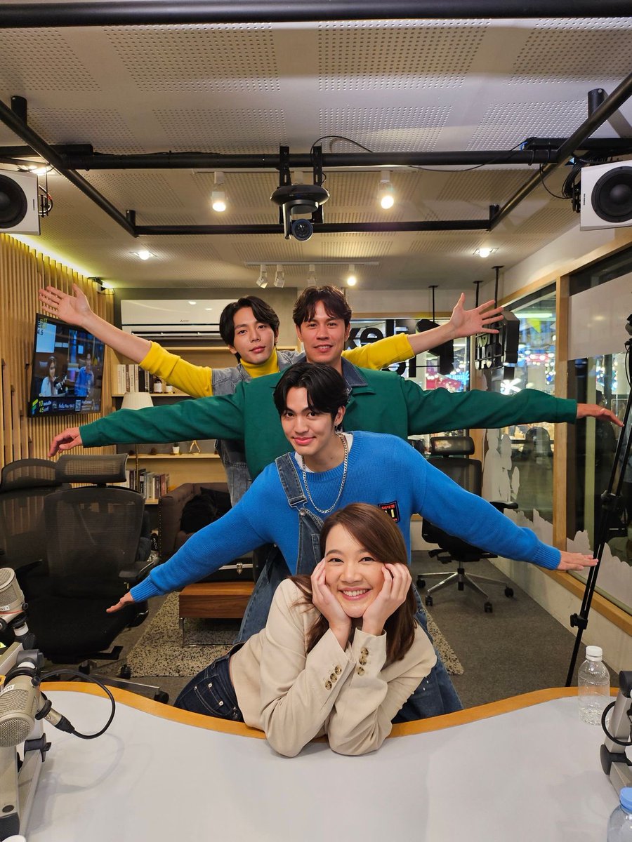 Justupbangkok's tweet photo. ขอขอบคุณทาง Flex 104.5 ด้วยครับ
#Flex1045xStepByStepOuting
#StepByStepOuting #StepByStep #ค่อยๆรัก #ManTrisanu #BenBunyapol #uppoompat https://t.co/aaj1smg9HN