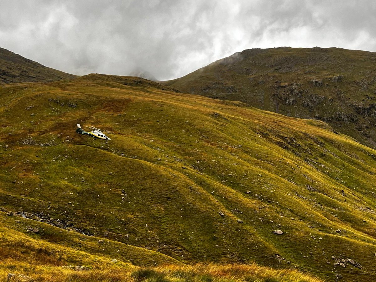 GNairambulance's tweet photo. On Monday at 4.36pm, the Pride of Cumbria II responded to an incident near #AngleTarn, #Patterdale.
Our team:
β° Arrived in 20 minutes
βοΈ Assessed and treated the patient
π Airlifted the patient to hospital https://t.co/vBhN5Gf99R