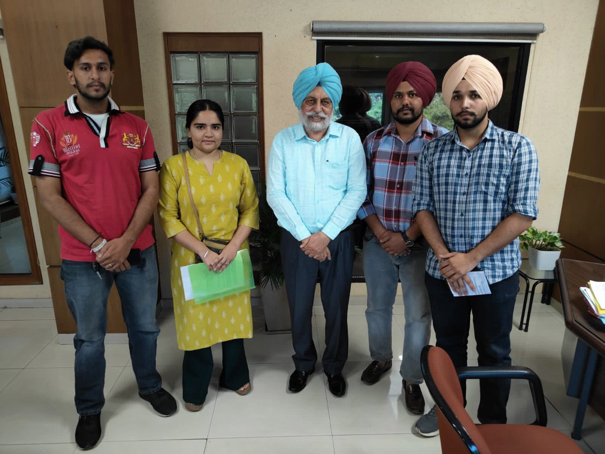 ASilentRhapsody's tweet photo. 4th October, 2023

Today some of our students had a meeting with hon’ble Vice Chancellor regarding deteriorating condition of university hostels. The following was discussed: https://t.co/ARxbyJJejU