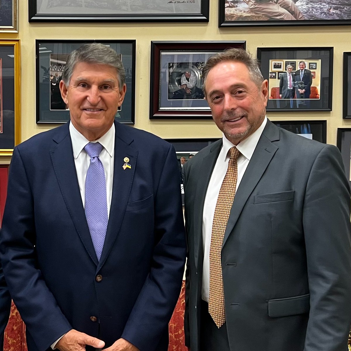 empireede's tweet photo. Executives from The Port of West Virginia and Empire Diversified Energy meet with Senate and congressional leaders in Washington, DC to discuss future plans to create Jobs and Clean Energy projects at The Port of West Virginia.
#empireede #portofwestvirginia https://t.co/u5JfrjL7D3