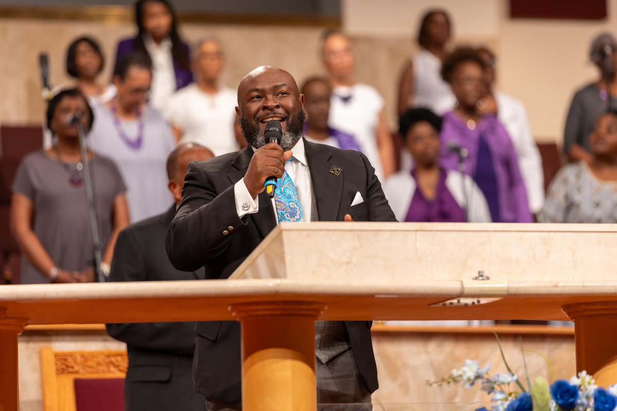 reidtempleame's tweet image. We Pray 🙏🏼, We Worship 🙌🏼, We Love ♥️, We Belong 🫂!

Double Tap to show some #ReidTemple Love! 
#reidtempleame #rtame #churchcommunity #dmvchurches