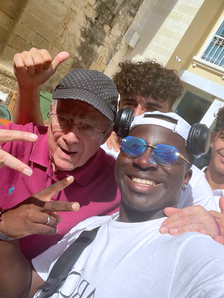 ESVE Paris tweet media