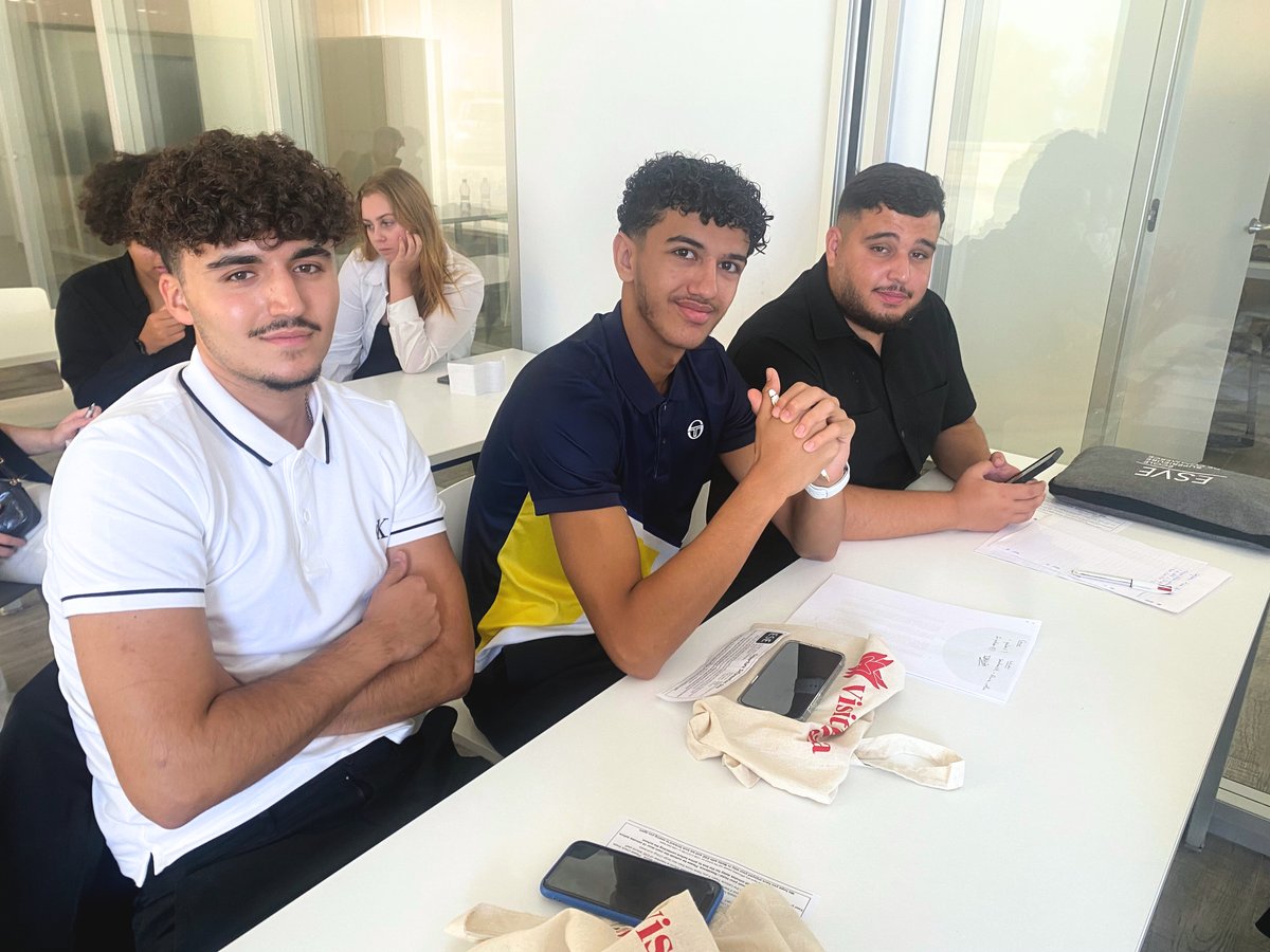 ESVE Paris tweet media