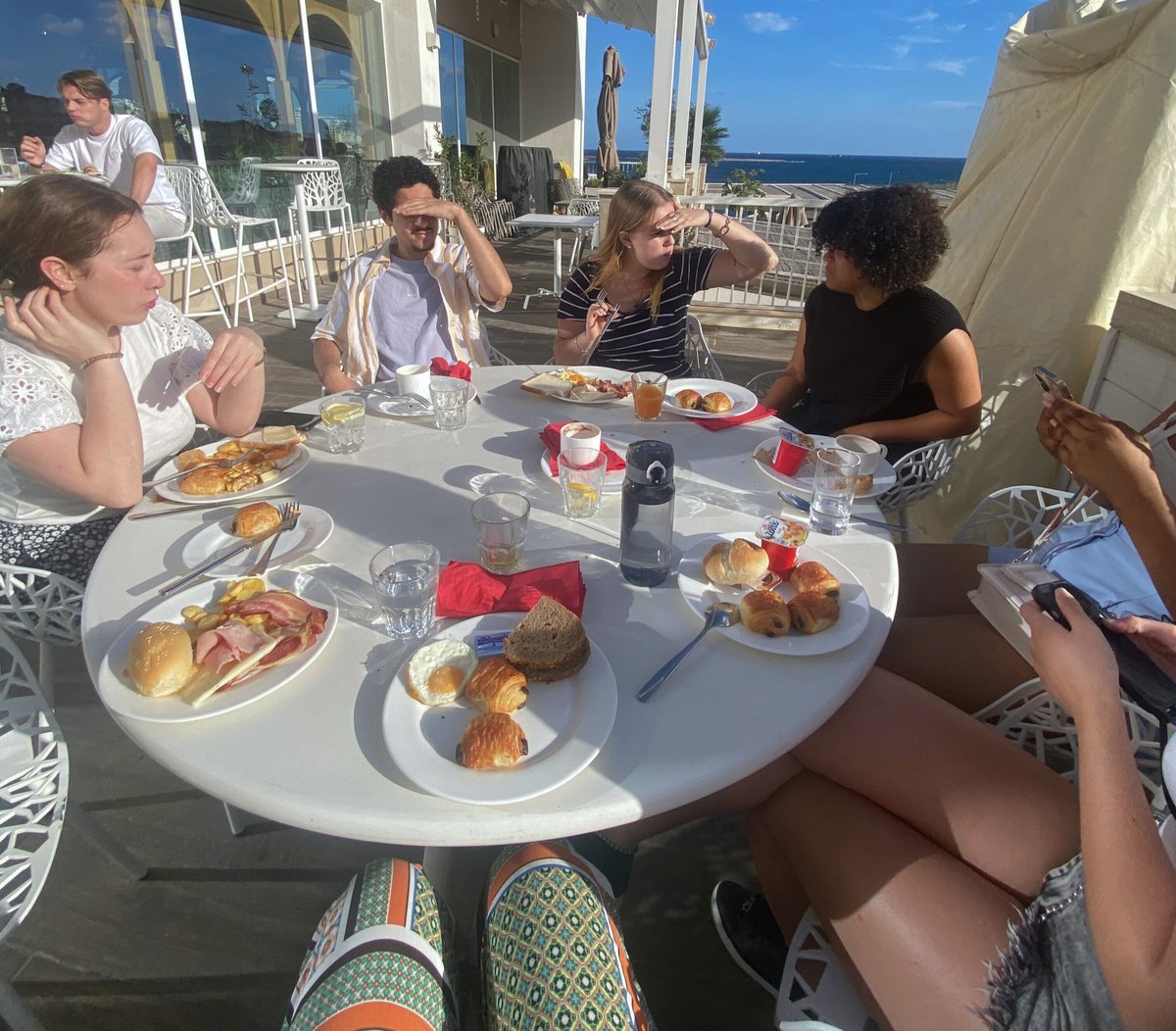 ESVE Paris tweet media