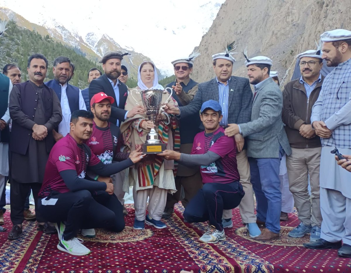 #Hunza beats #Nagar by 61 runs to win the 2nd Chief Secretary #Cricket Tournament in Pissan Valley of district Nagar. The cricket ground has recently gained attention due to its scenic views of #Rakaposhi Peak.

Via <a href="/gbeepk/">GBee</a>

#HunzaUpdates #GBee #GilgitBaltistan #HunzaValley