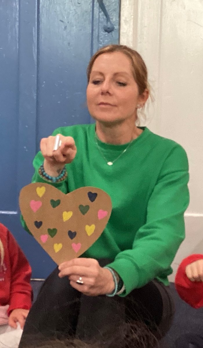 ArchibaldFirst's tweet photo. Early Years are thrilled to welcome back Claire from Nurture Us. She talked to us about being kind. We talked about our different feelings. We used our precious heart to help us with our breathing to bring calm to visit. Take a look on Tapestry for more info. #AFSEYFS #AFSPSHCE https://t.co/YU3eE97ssh