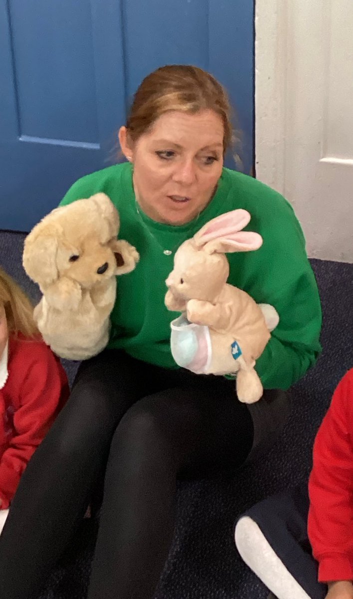 ArchibaldFirst's tweet photo. Early Years are thrilled to welcome back Claire from Nurture Us. She talked to us about being kind. We talked about our different feelings. We used our precious heart to help us with our breathing to bring calm to visit. Take a look on Tapestry for more info. #AFSEYFS #AFSPSHCE https://t.co/YU3eE97ssh
