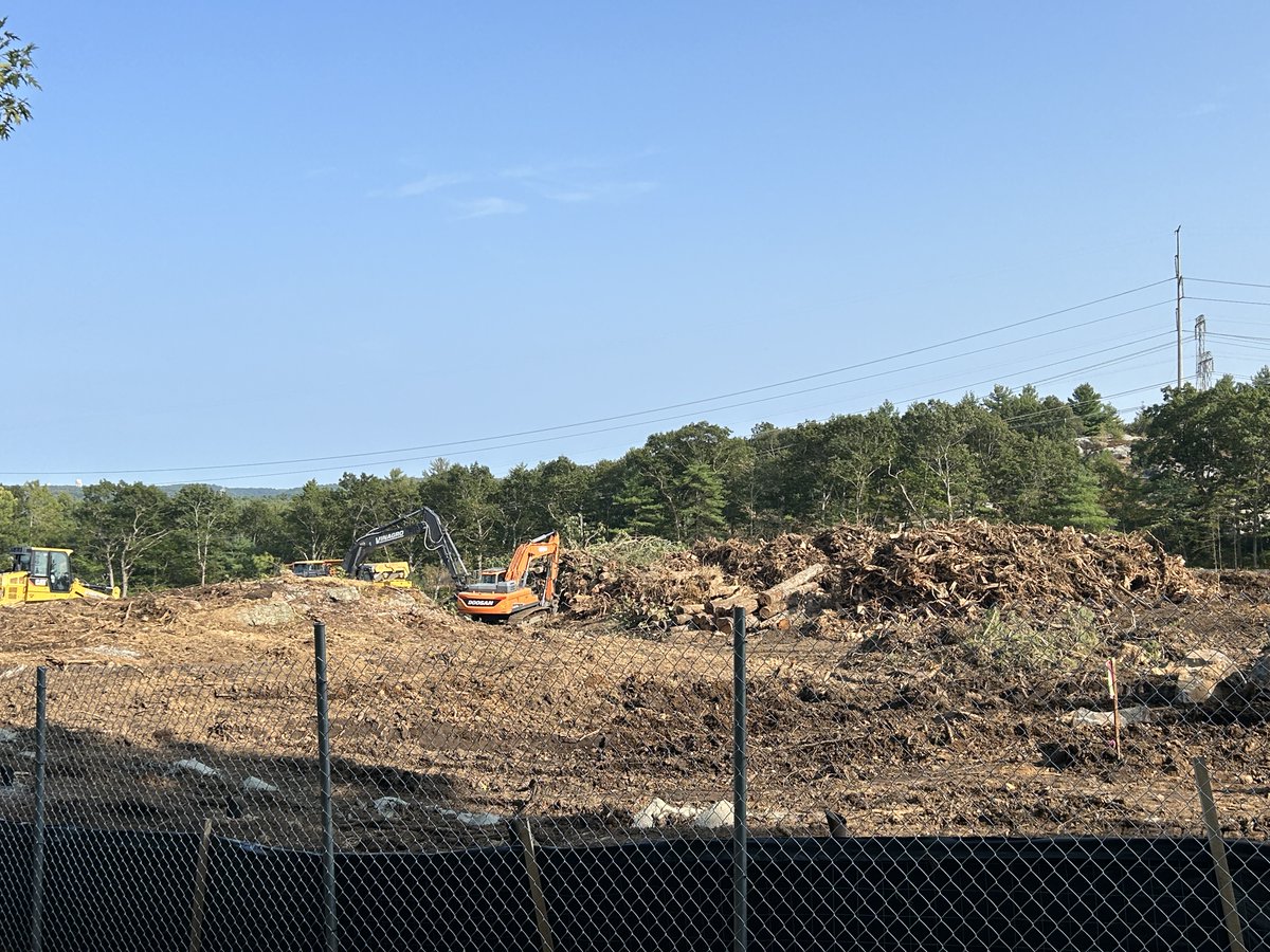 nemtforest's tweet photo. Costly earthwork happening at NEMT in Wakefield without a permit for the building. Private developers would never risk their money working without a permit, but because it’s taxpayer money they don’t care. If only state agencies and leadership cared @MassDems @MassGOP @Mass_SBA https://t.co/IJcL5c0351