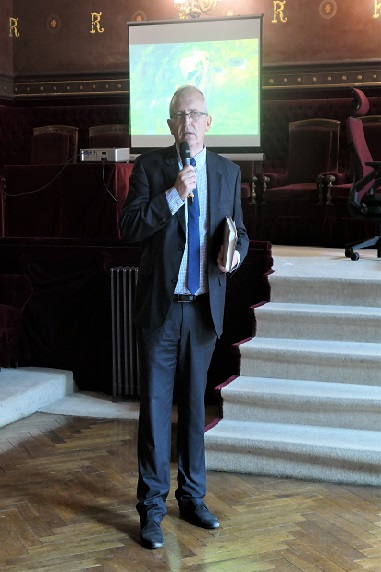 ppcaToulouse's tweet photo. NDD 2023 – Conférence sur l’analyse juridique des contes de fées – Merci à Marine RANOUIL, maître de conférences, et auteur du livre éponyme, ainsi qu’à Pierre BONIN, professeur d’histoire, pour leur relecture passionnante des Contes de PERRAULT et des frères GRIMM. https://t.co/IfPRHNZuM4