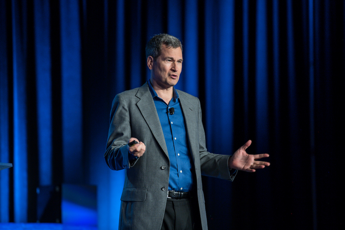 GreaterCLE's tweet image. 💻 Renowned tech guru David Pogue (@Pogue) will be gracing All In for Tech Day 2023 with his insights on disruptive tech, the magic of innovation, &amp;amp; why #Cleveland is poised for remarkable growth. 

#BestofTech23 #AllInforTech

➡ Learn more/Register: okt.to/59tsvV