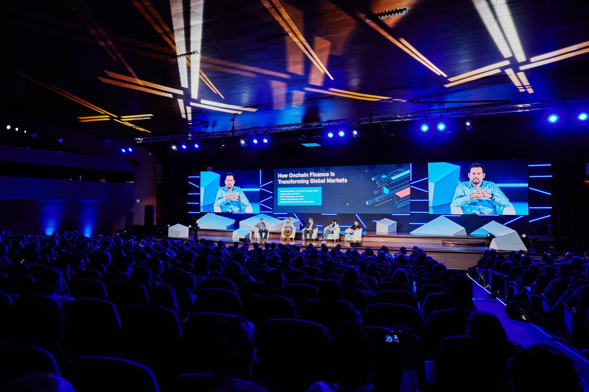 Chainlink tweet media