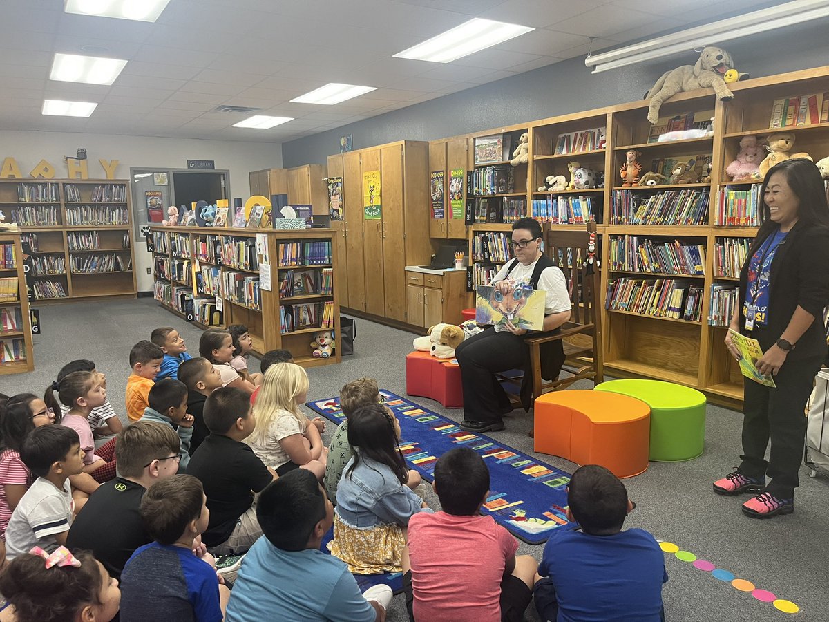 What a great day for a read aloud!! Our very own <a href="/techwithfeck/">Jennifer Feck</a> got back to her literacy roots and shared “Stand Tall, Molly Lou Melon”. Thank you, 1st graders at Austin Elementary! Keep reading, San Angelo💛💙📚💙💛 <a href="/farrahgomez678/">Farrah Gomez, Ed.D.</a> <a href="/SanAngeloISD/">San Angelo ISD</a> <a href="/BKalnbach/">Brooke Kalnbach</a>