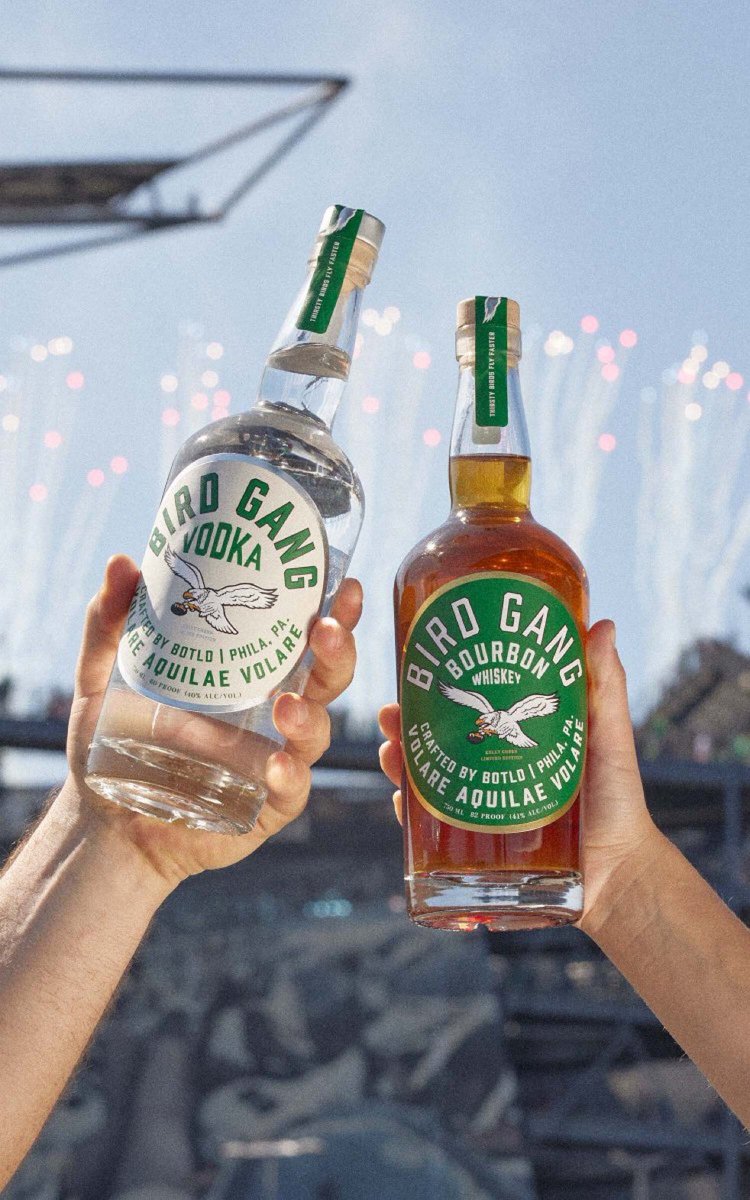 To celebrate the return of the Kelly Green uniform and helmet, the #Eagles have announced the launch of Bird Gang Spirits with two commemorative releases – Bird Gang American Straight Bourbon Whiskey and Bird Gang Vodka