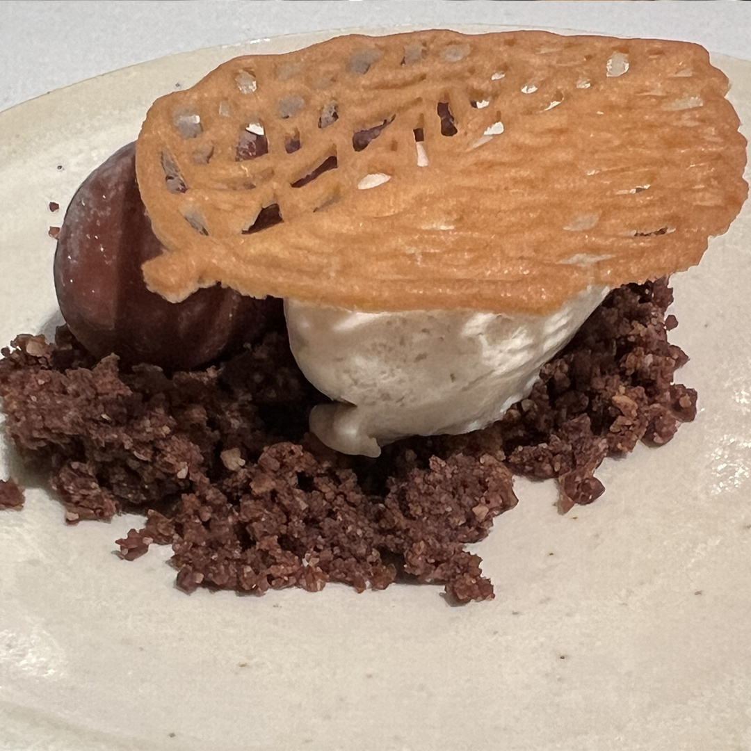 eldoncel_'s tweet photo. Paseo gastronómico..."Tierra y Sal", #eldoncelrestaurante.
Cada plato de nuestro Chef #enriqueperezchef es una auténtica obra de arte.
Cacahuete, chocolate y sésamo.
@fincadelobispo @GuiaMichelin_ES @GuiaRepsol
#eldoncelhotel #gastronomia #estrellamichelin⭐️#guiarepsol☀️☀️ #hotel https://t.co/HuiD2fGTl4