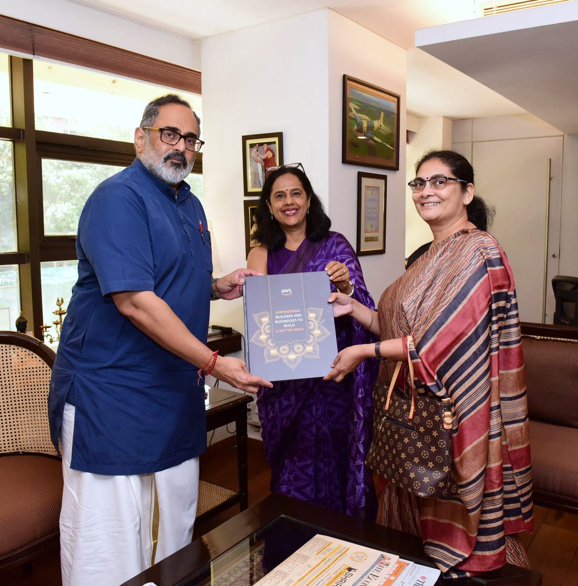 Rajeev Chandrasekhar 🇮🇳 (@rajeevrc_x) on Twitter photo Ms. Shalini Kapoor <a href="/shalinikap/">Shalini Kapoor</a>, Chief Technologist <a href="/AWSCloudIndia/">AWS Cloud India</a> called on me at my office <a href="/GoI_MeitY/">Ministry of Electronics & IT</a> today.
She apprised me about AWS’ journey & future in India and how it will play an imp role in enabling innovations and growth of emerging tech.
#NewIndia Ms. Shalini Kapoor <a href="/shalinikap/">Shalini Kapoor</a>, Chief Technologist <a href="/AWSCloudIndia/">AWS Cloud India</a> called on me at my office <a href="/GoI_MeitY/">Ministry of Electronics & IT</a> today.
She apprised me about AWS’ journey & future in India and how it will play an imp role in enabling innovations and growth of emerging tech.
#NewIndia
