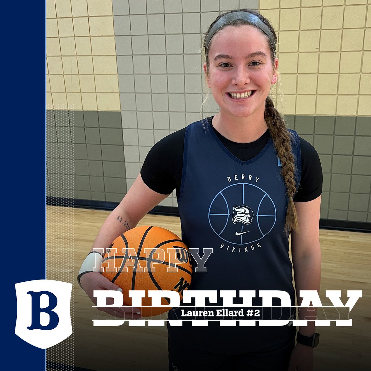 BerryWBB's tweet photo. Happy Birthday to our sophomore Lauren Ellard! We're not late...we're just extending the celebration! 😉  
We love you #2! https://t.co/d9P4Sj6ioH