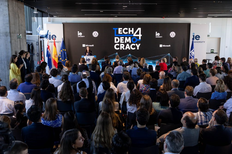 ieGovernance's tweet photo. ✨Throwback to the #Tech4Democracy kick-off in Madrid with @Jacindaardern, who spoke about the future of democracy. The 1st step of a journey across 5 continents with @StateDept and @Microsoft, in pursuit of democracy-affirming technologies. https://t.co/izMyqLLNQG https://t.co/D2DicPTuKZ