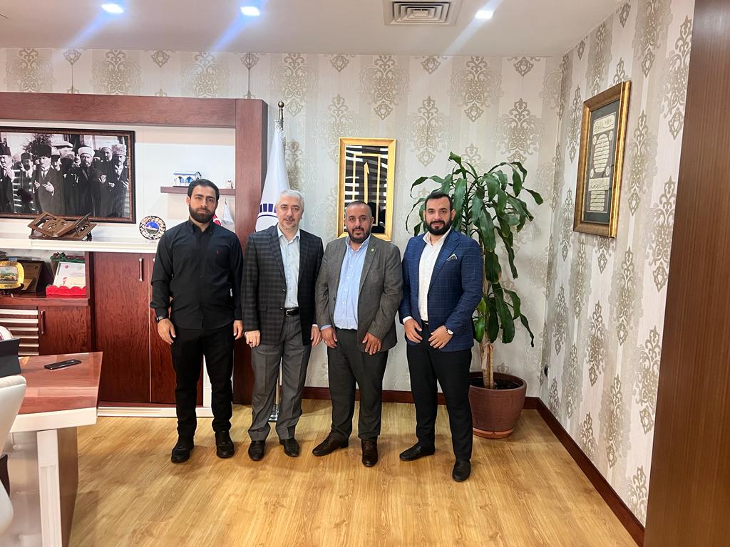 Ümraniye İlçe Müftümüz Sn. Abdulkerim Çelik Hocamızı ziyaret ettik.
Ziyarette toplumun ihyası camilerin önemi, ve dindar bir nesil için sorumluluklarımızı ve yapılması gerekenleri konuştuk. Müftülüğümüzün çalışmaları hakkında bilgi aldık. 
<a href="/isaguvendik/">İsa GÜVENDİK</a>
<a href="/hudaparistanbul/">HÜDA PAR İstanbul</a>